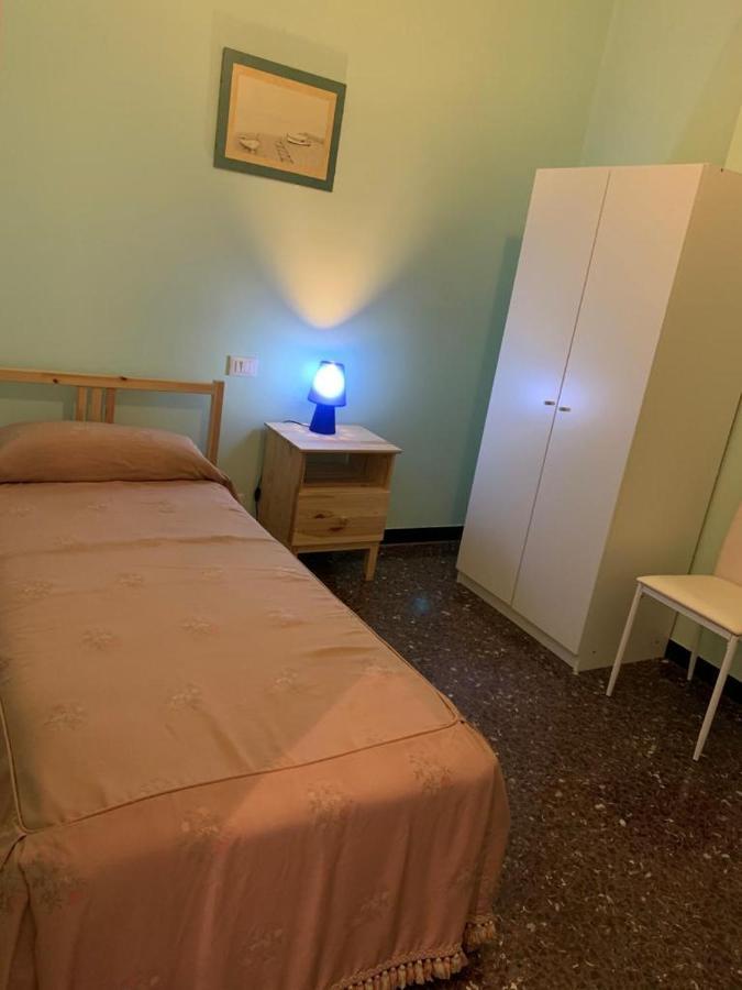 לינה וארוחת בוקר ג'נובה Dolce Notte, Near San Martino Hospital מראה חיצוני תמונה
